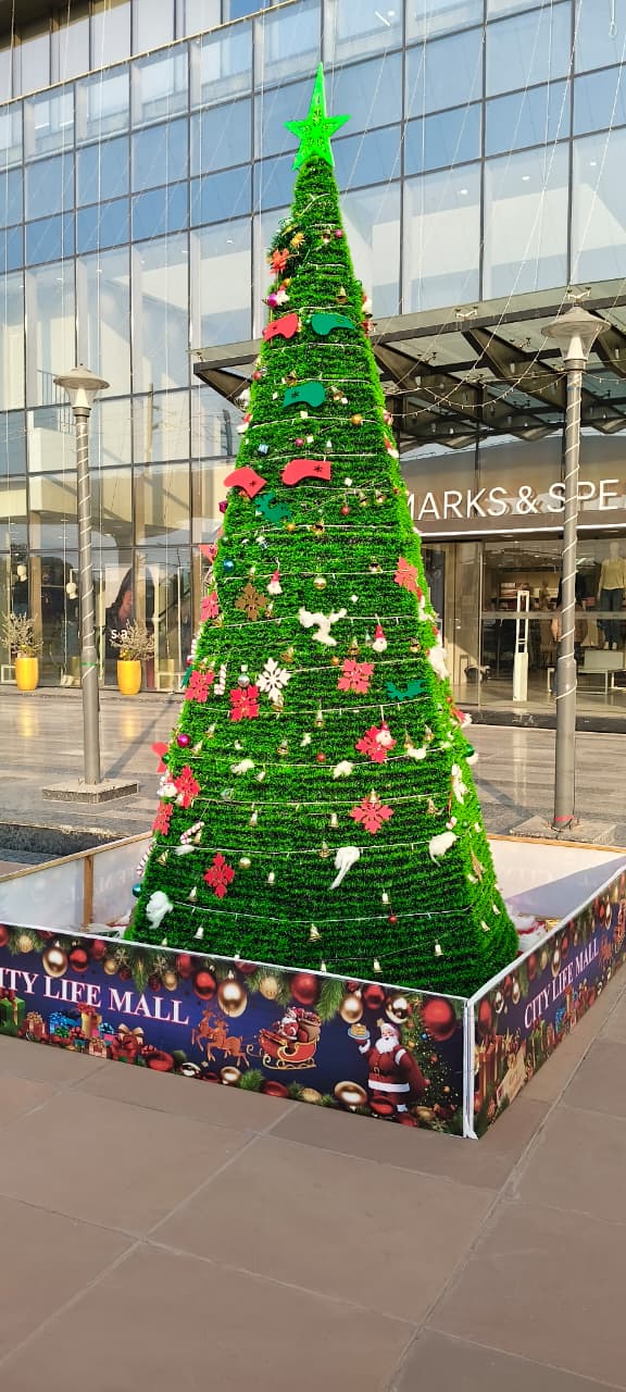 artificial Christmas tree